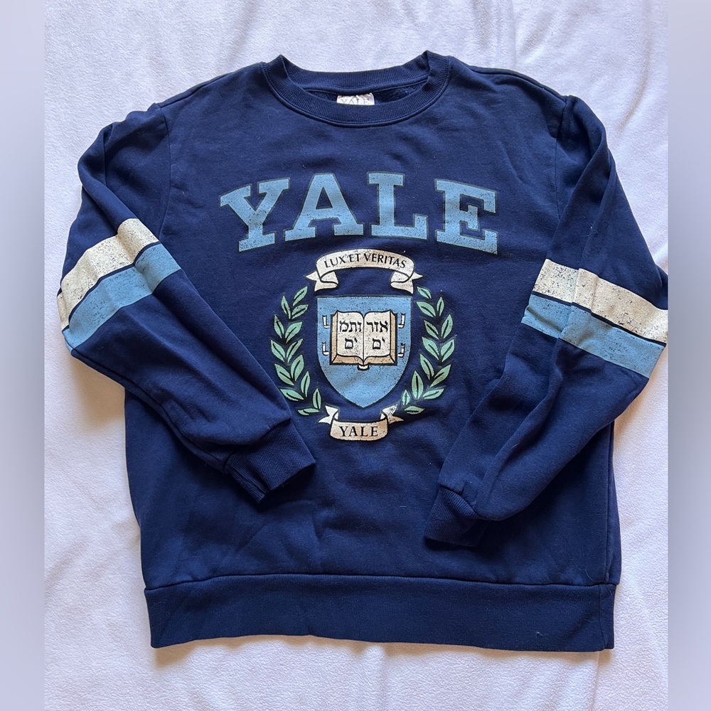 Yale university crewneck/hoodie